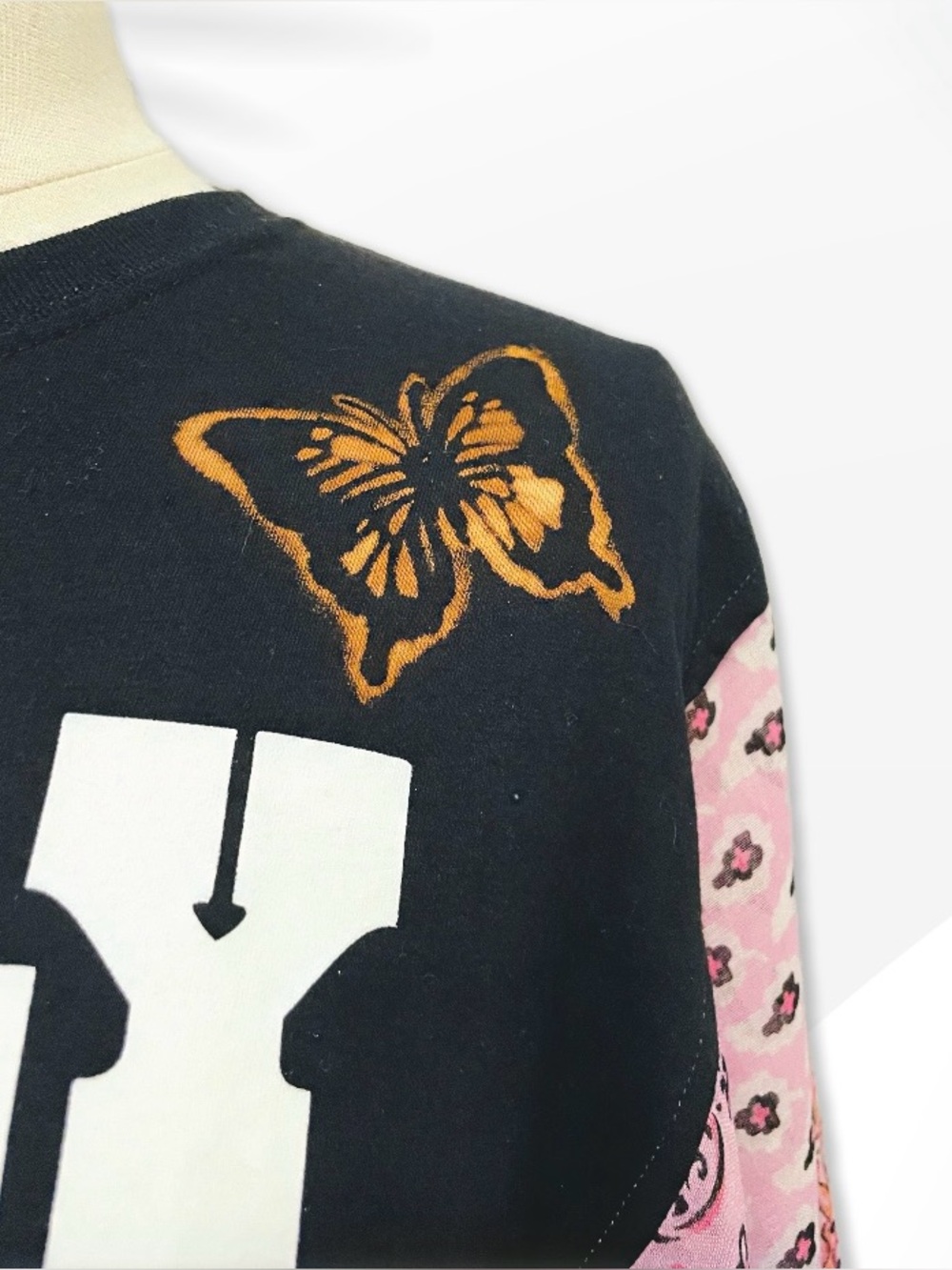 Custom Upcycled Dolly Graphic Tee with Pink & Orange Patchwork Sleeves XL-2XL - Picture 6 of 16
